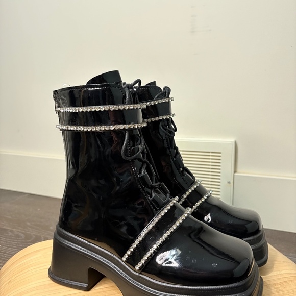 Patent Lug boots - Picture 4 of 8